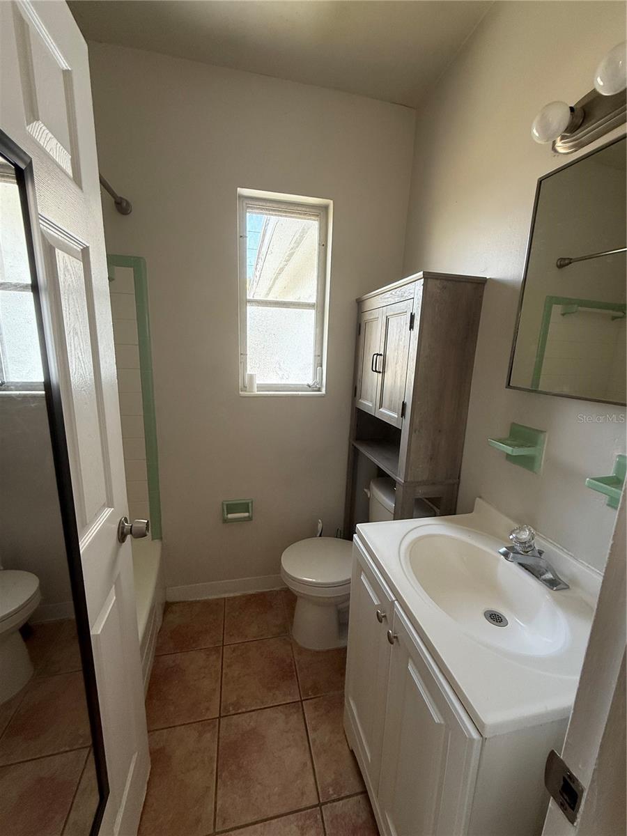 698 Union St Property Photo 7