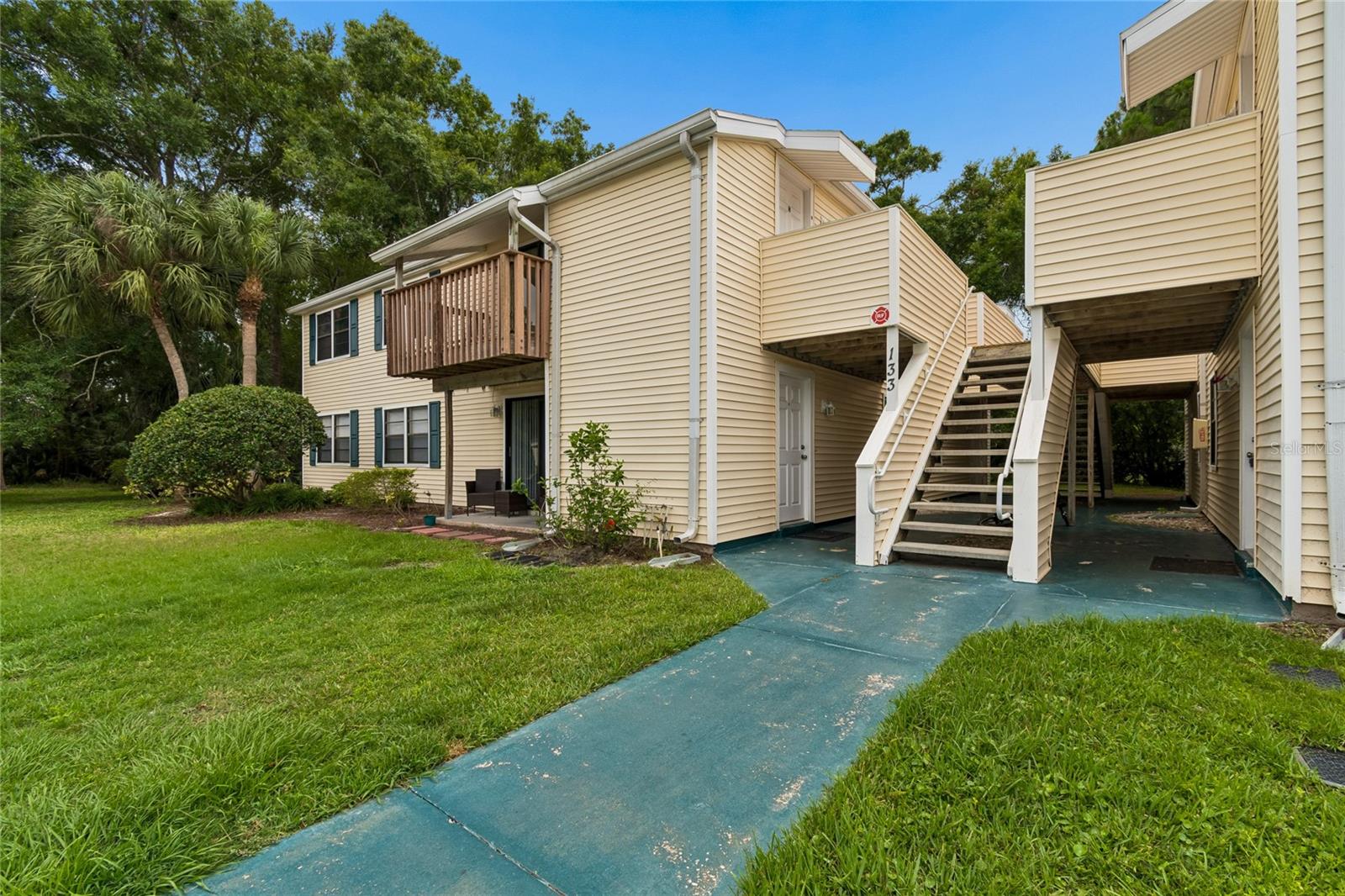 133 Sabal Ct #g Property Photo 2