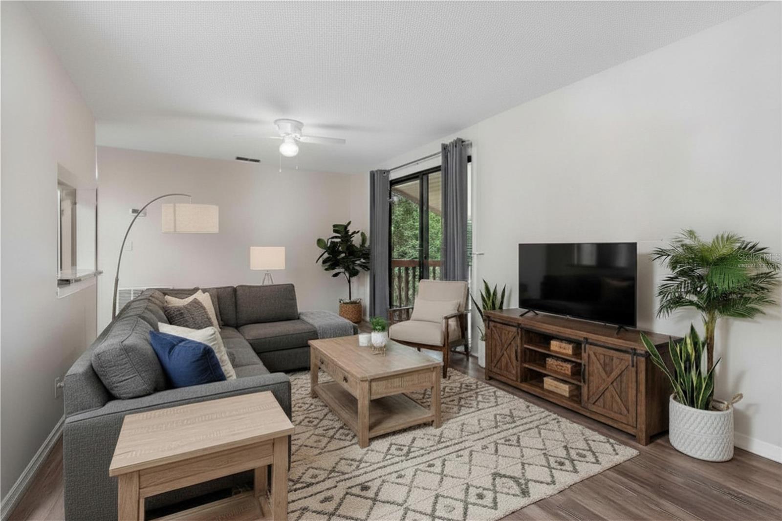 133 Sabal Ct #g Property Photo 15