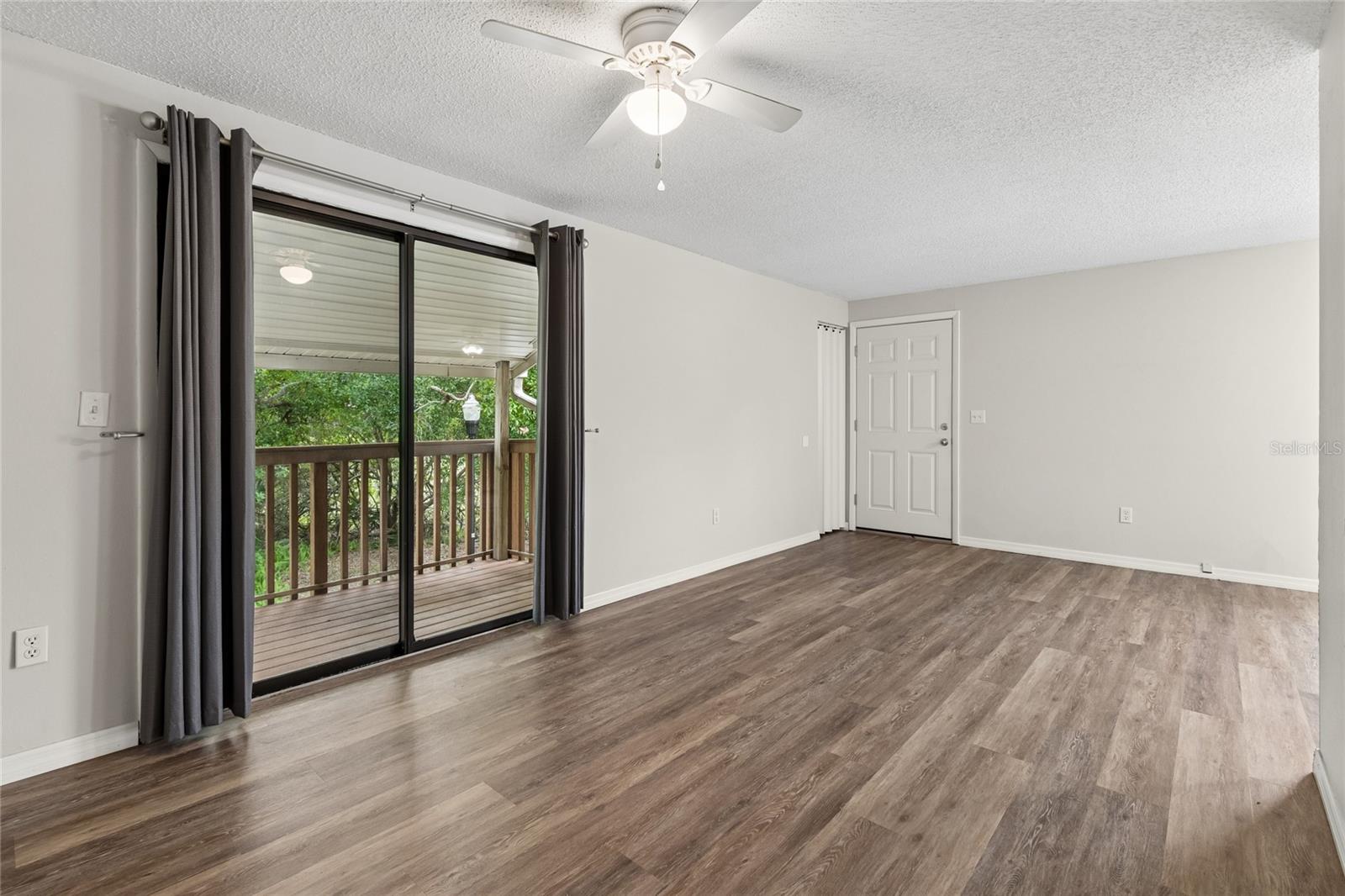133 Sabal Ct #g Property Photo 16