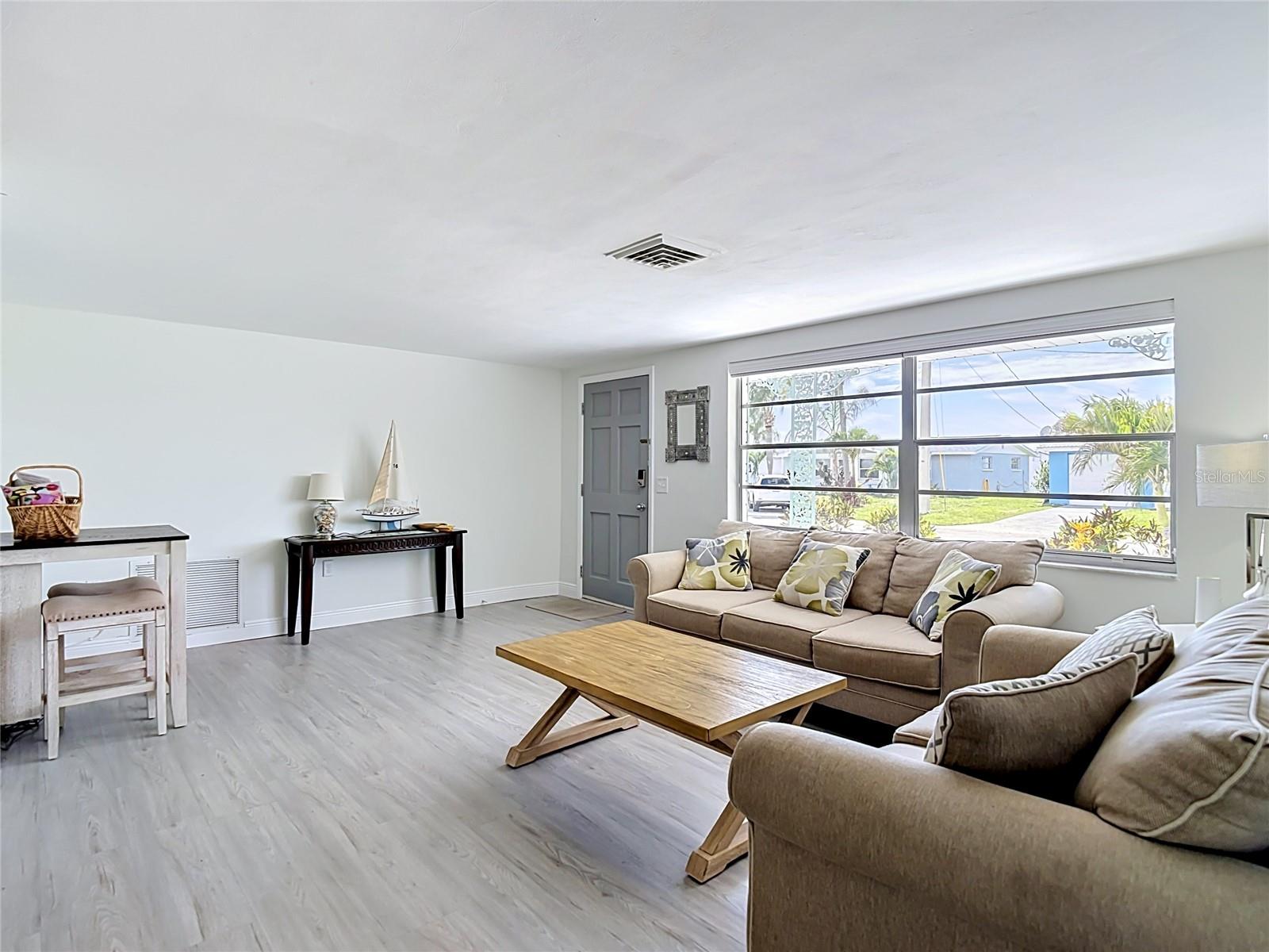 12524 5th Isle Property Photo 5