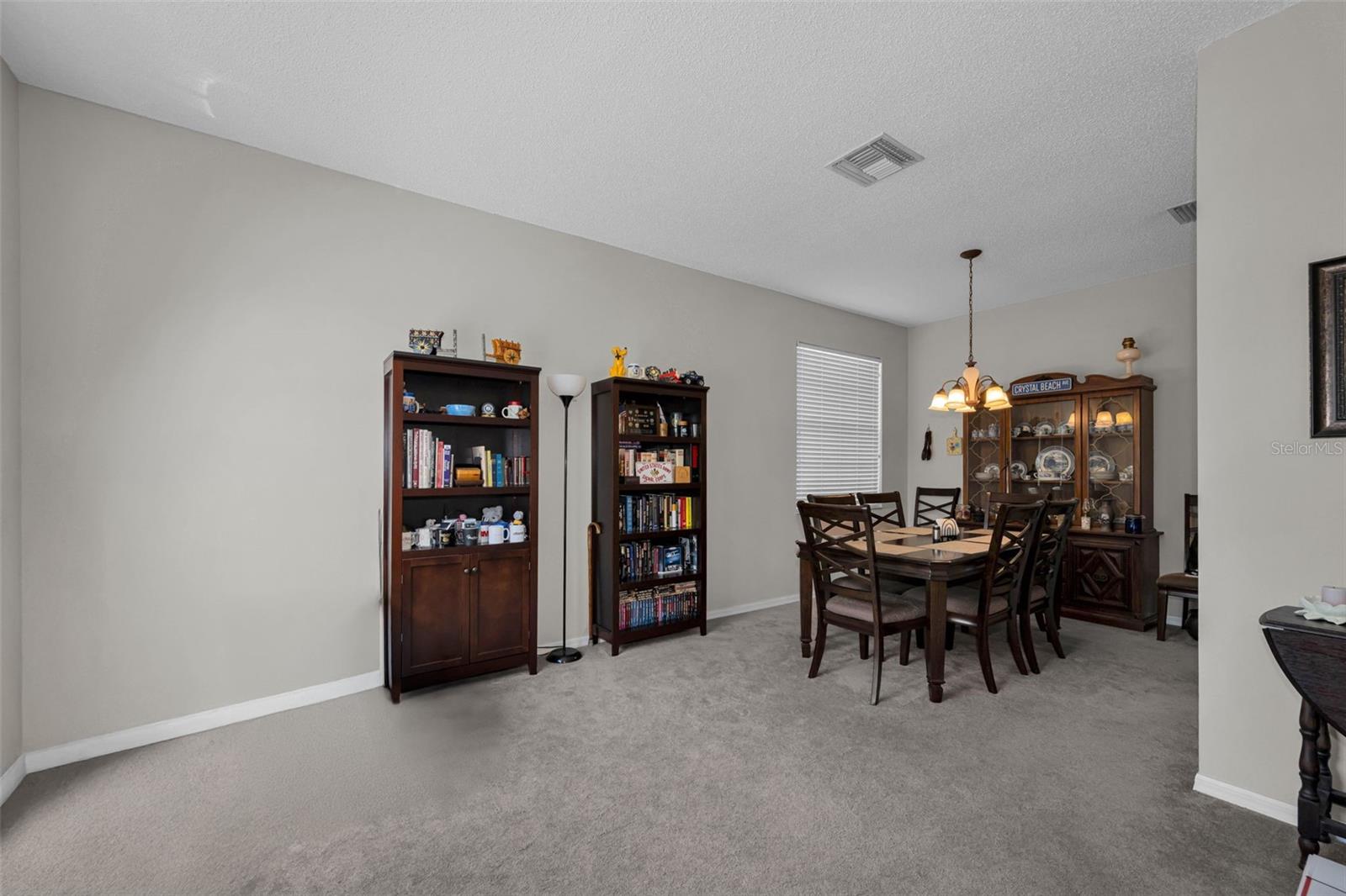 1821 Alvara Pl Property Photo 5