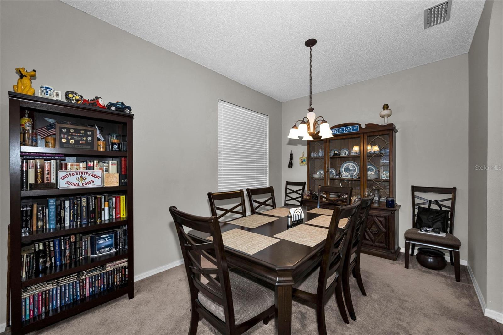 1821 Alvara Pl Property Photo 10