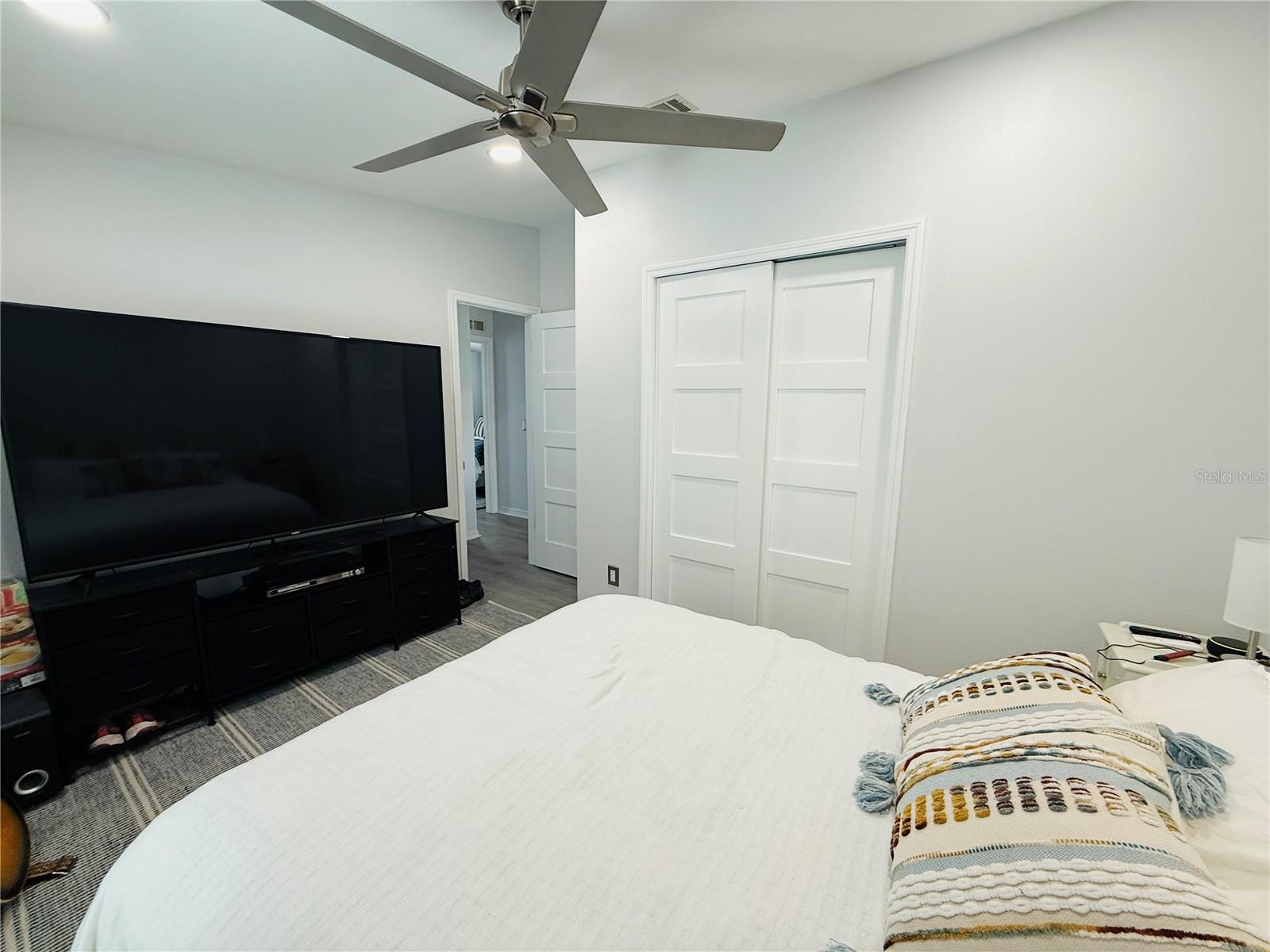 4851 W Gandy Blvd #5c Property Photo 5
