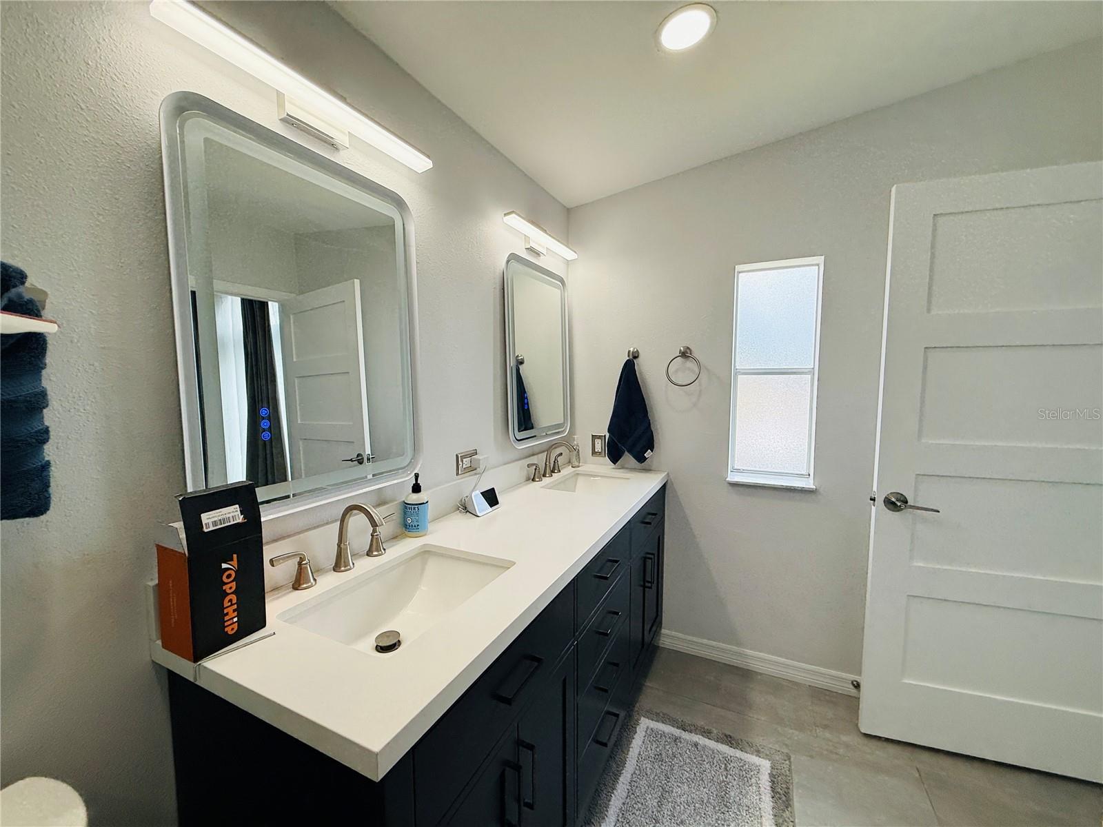 4851 W Gandy Blvd #5c Property Photo 11
