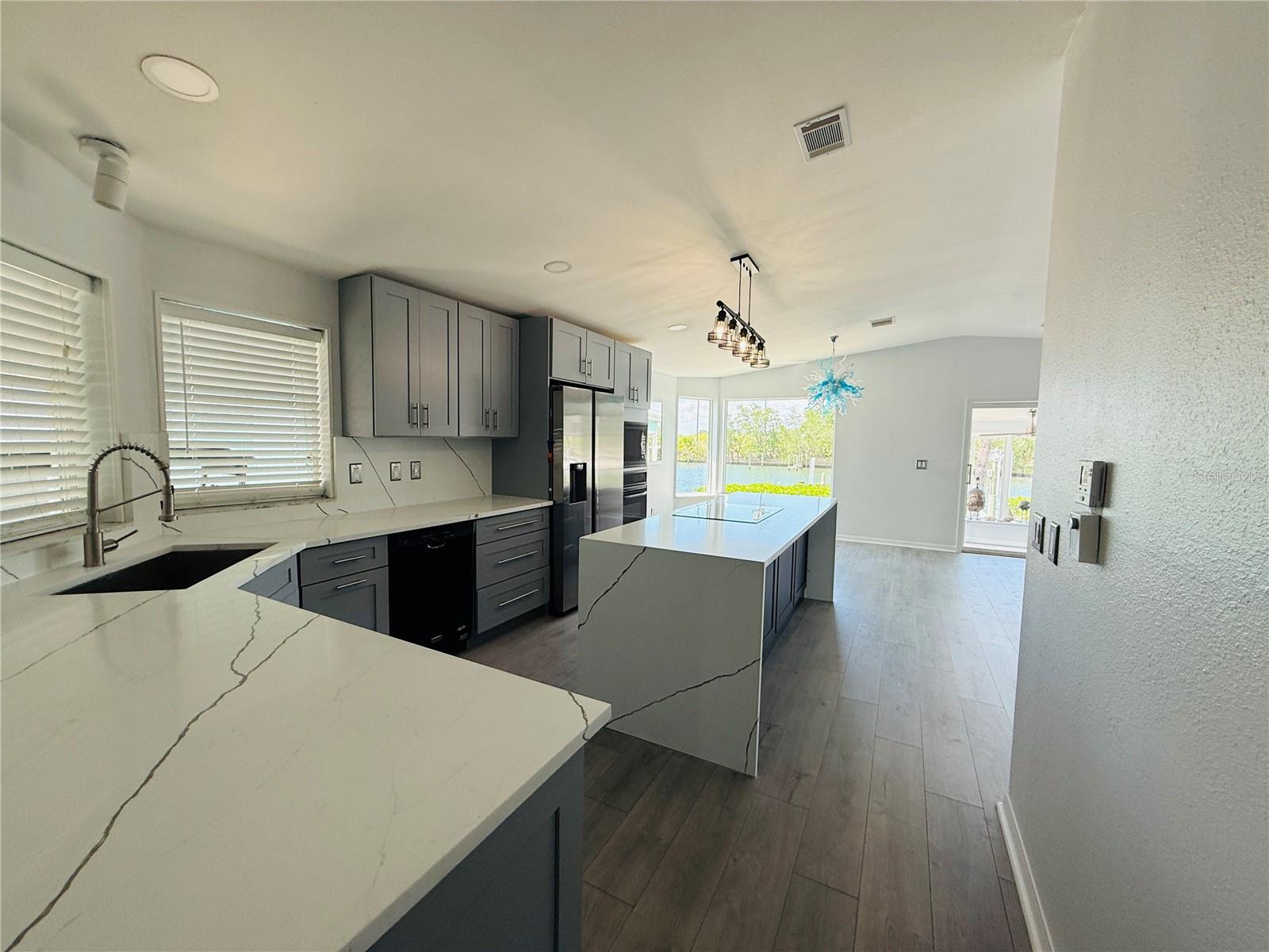 4851 W Gandy Blvd #5c Property Photo 12