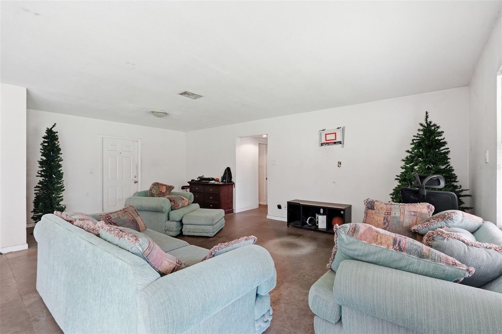 832 S Parsons Ave Property Photo 11