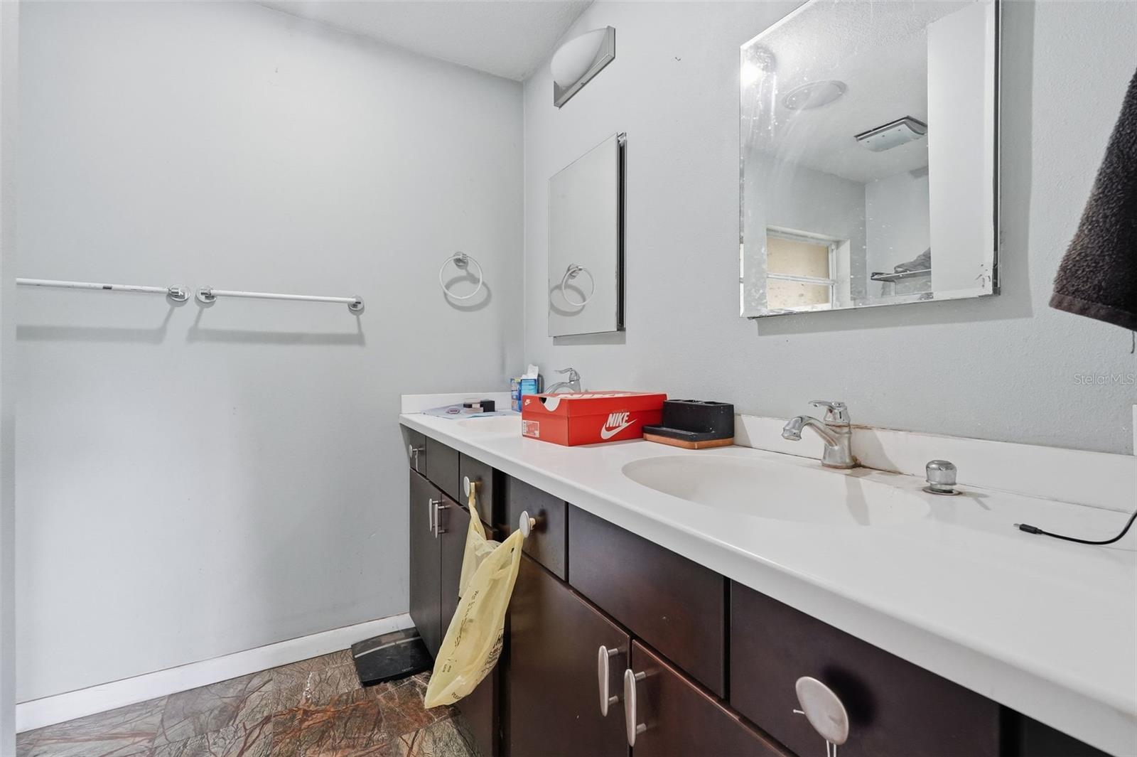 832 S Parsons Ave Property Photo 36