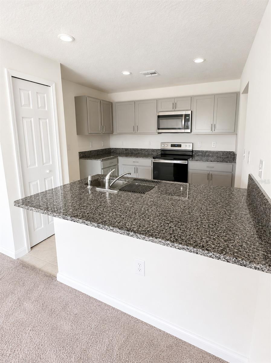417 Patricia Alford Dr Property Photo 4