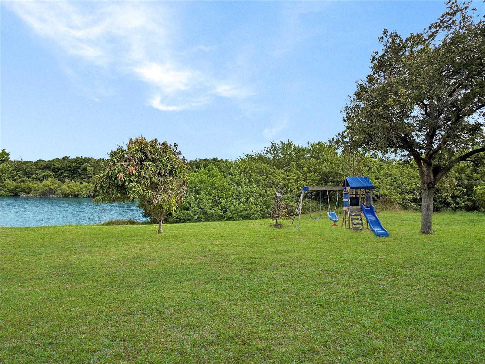 7115 Forest Mere Dr Property Photo 26