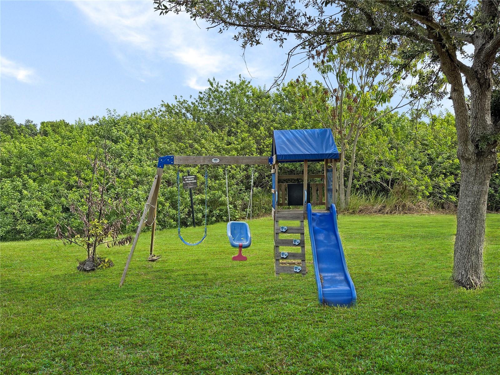 7115 Forest Mere Dr Property Photo 27
