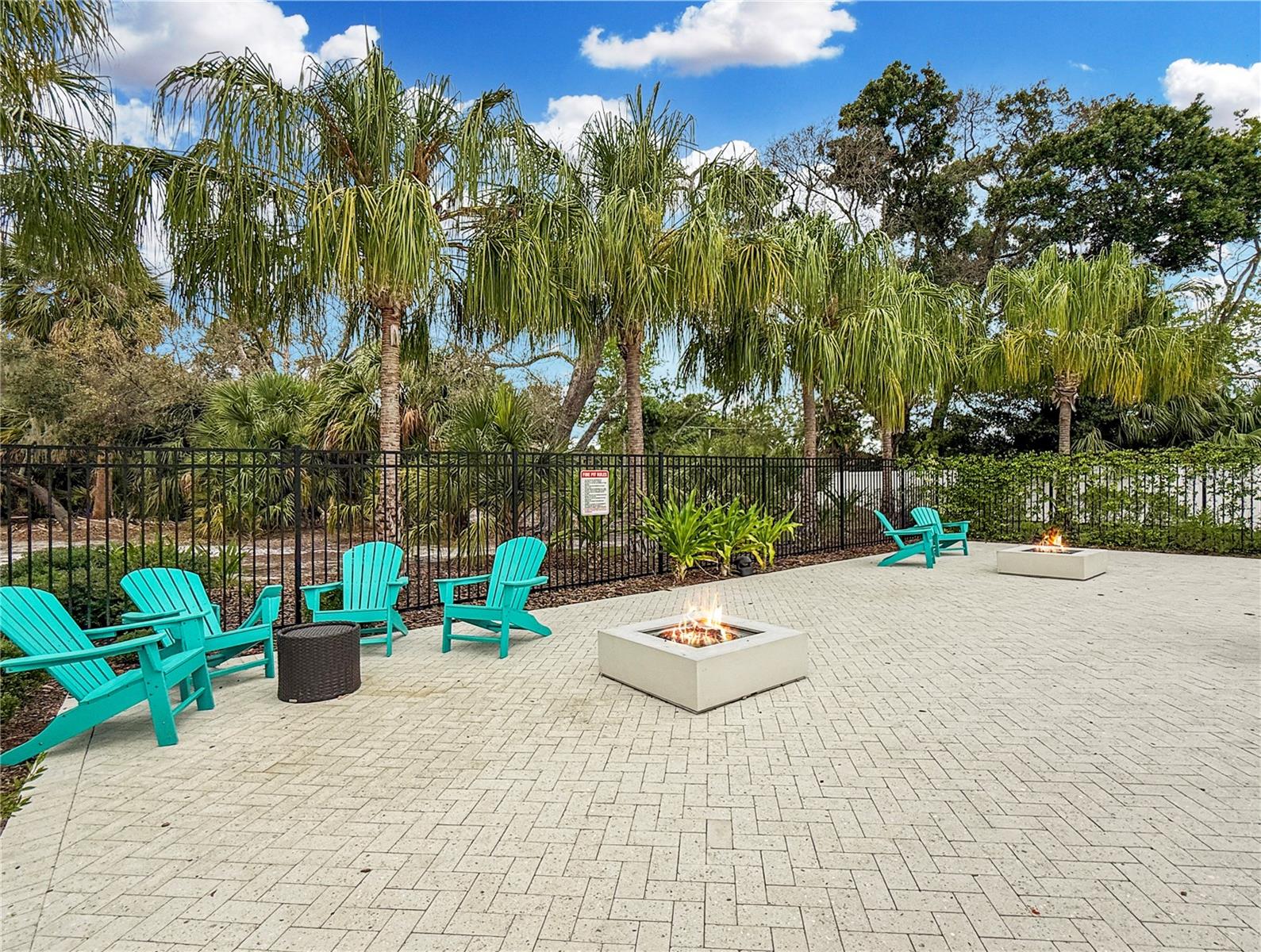 7115 Forest Mere Dr Property Photo 39