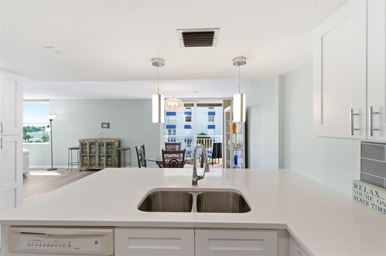 17408 Gulf Blvd #403 Property Photo 19
