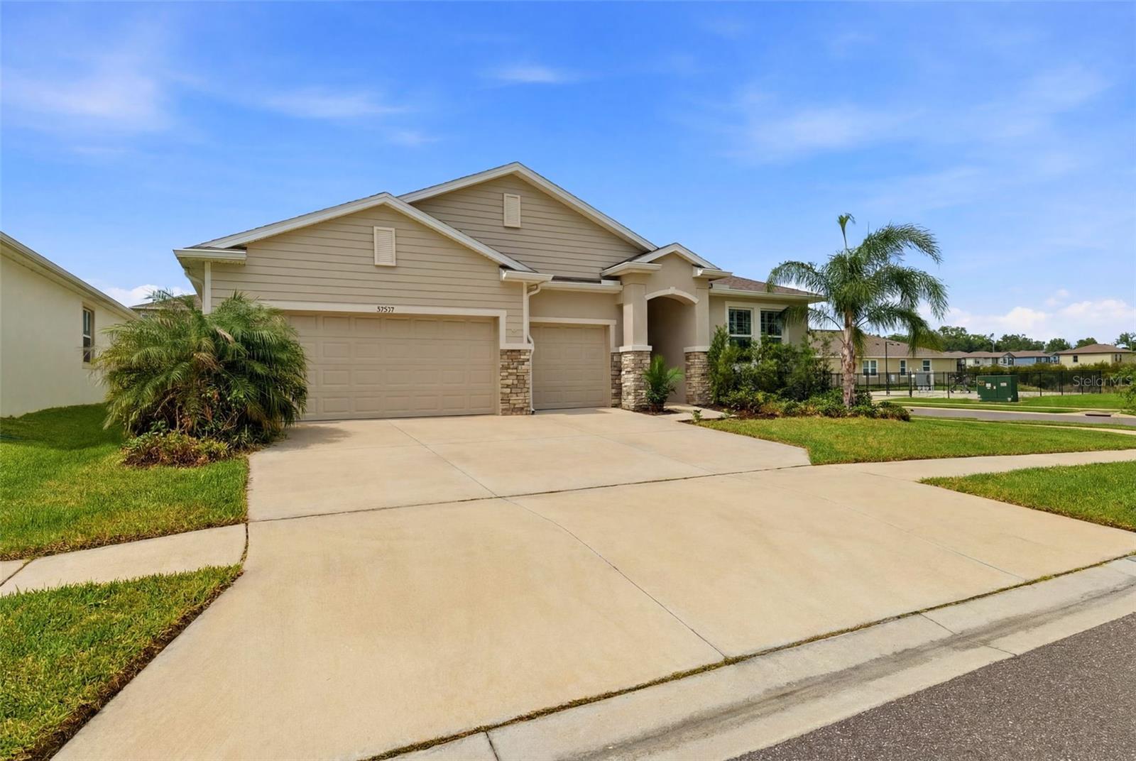 32337 Conchshell Sail St Property Photo 1