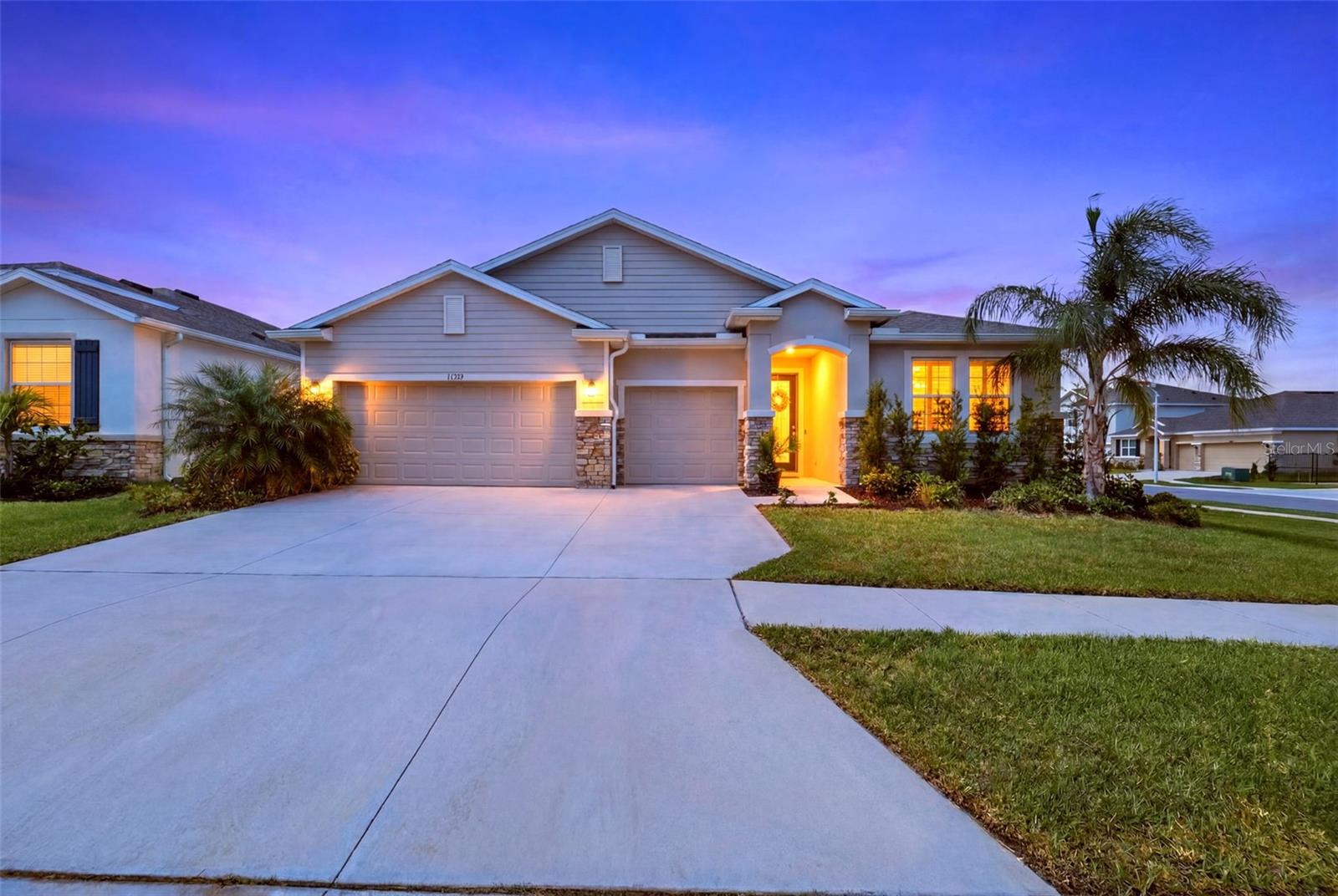 32337 Conchshell Sail St Property Photo 2