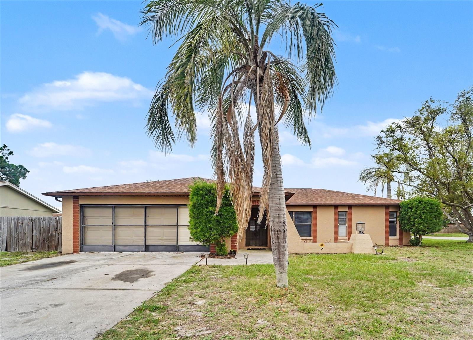 1215 Persimmon Dr Property Photo 1