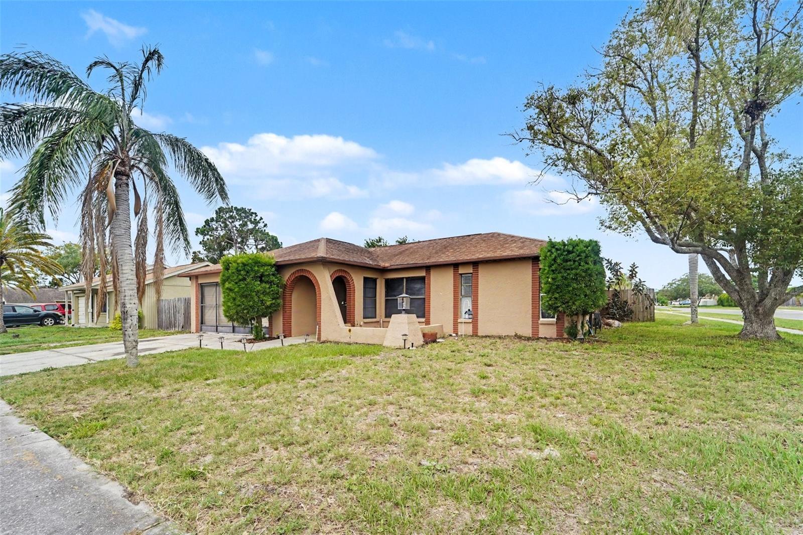 1215 Persimmon Dr Property Photo 2