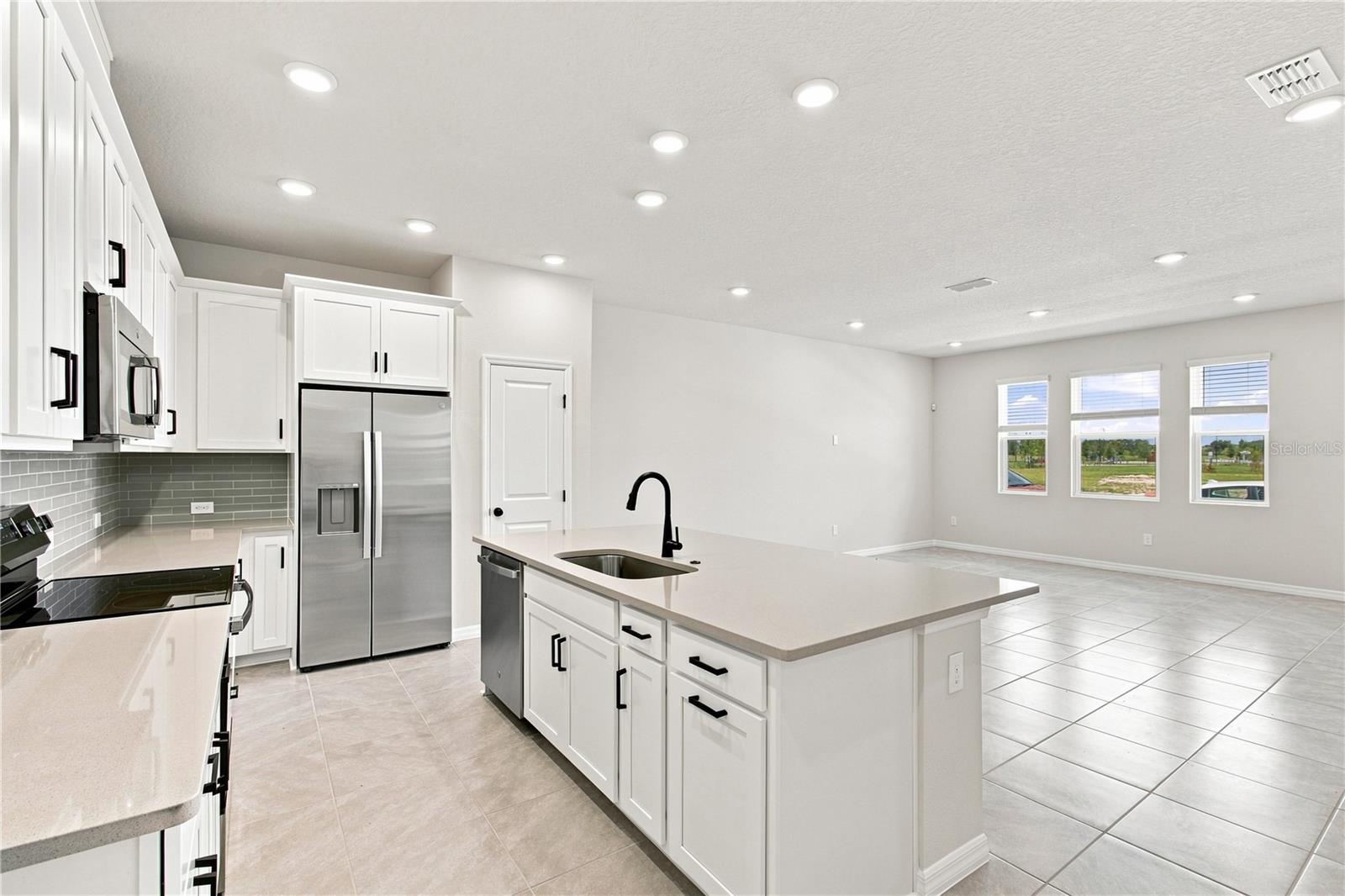 5596 Coopers Hawk Ct Property Photo 7