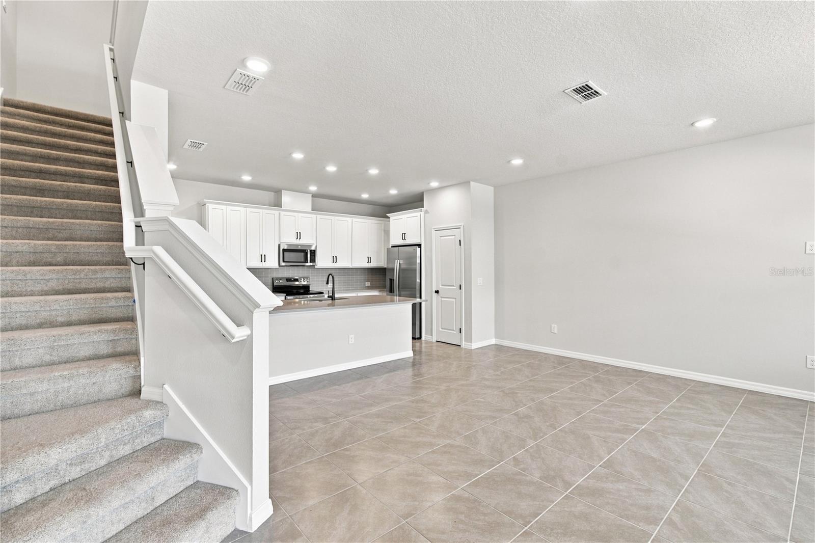 5596 Coopers Hawk Ct Property Photo 12
