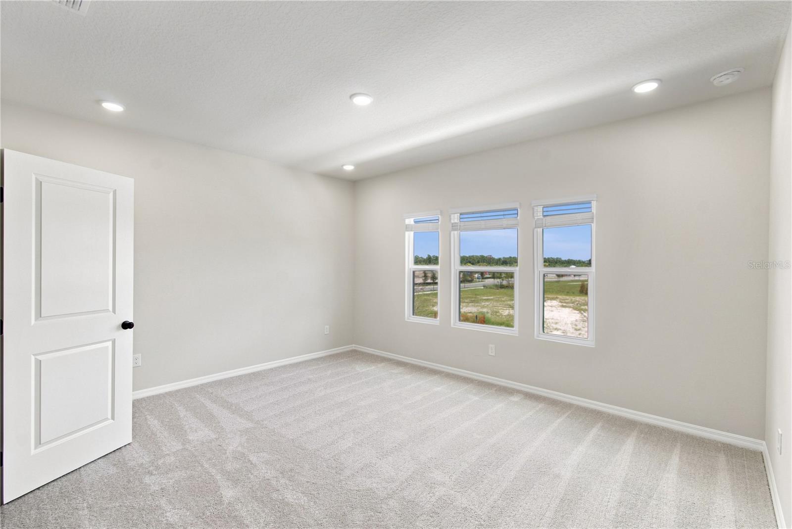 5596 Coopers Hawk Ct Property Photo 13