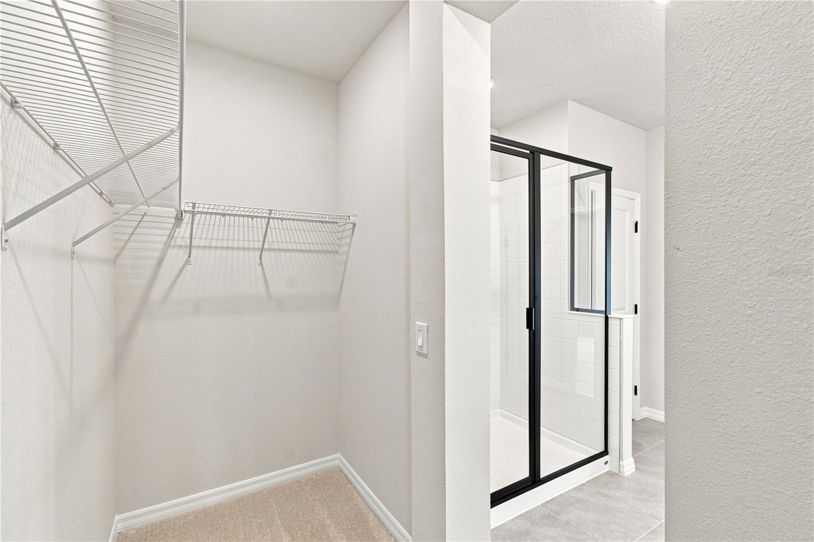 5596 Coopers Hawk Ct Property Photo 20