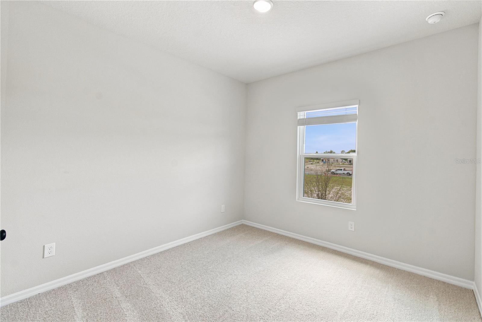 5596 Coopers Hawk Ct Property Photo 24