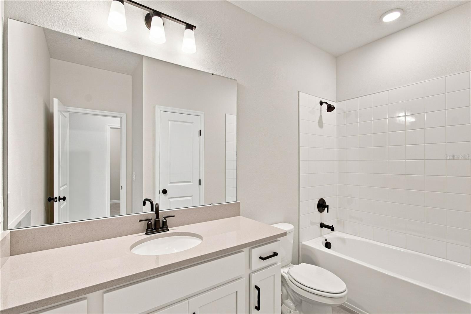 5596 Coopers Hawk Ct Property Photo 27