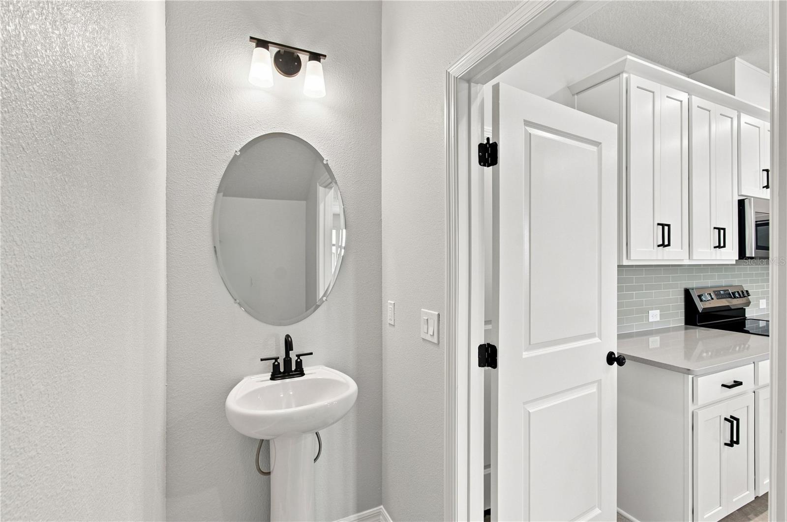 5596 Coopers Hawk Ct Property Photo 28