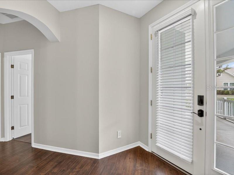 5513 Golden Isles Dr Property Photo 8
