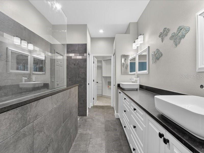 5513 Golden Isles Dr Property Photo 15