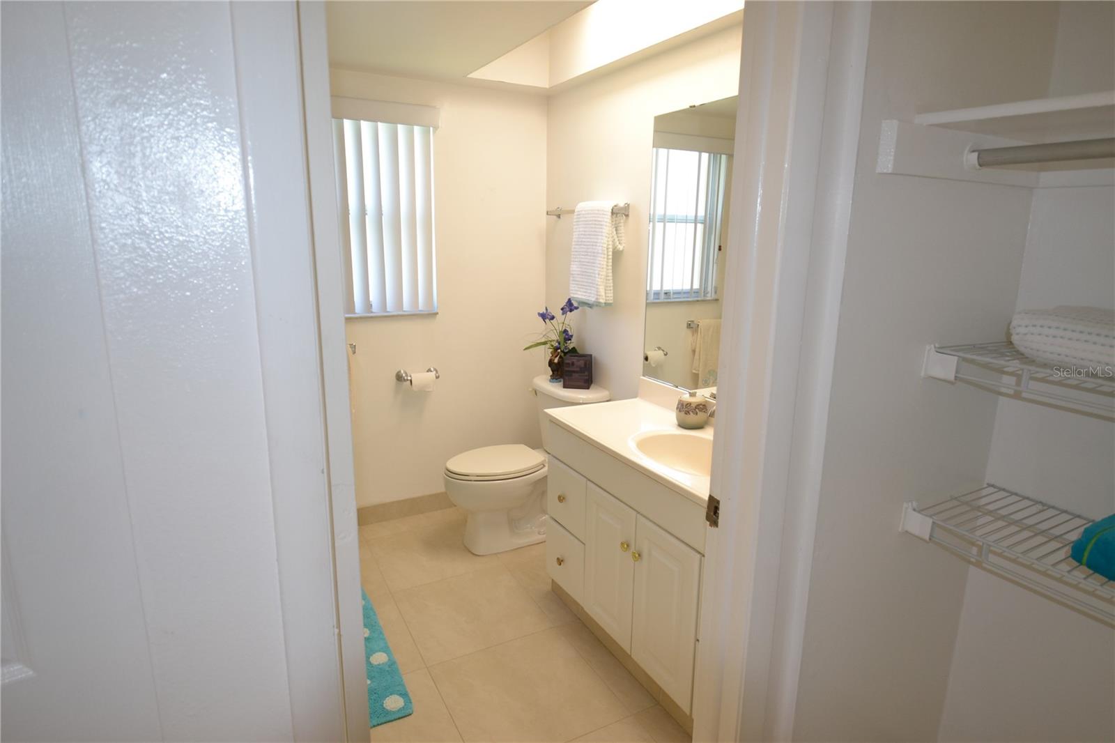 2357 White Oak Cir Property Photo 10