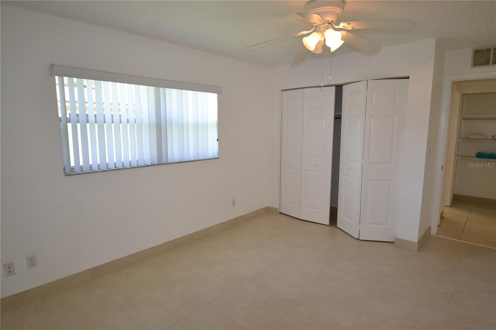2357 White Oak Cir Property Photo 14