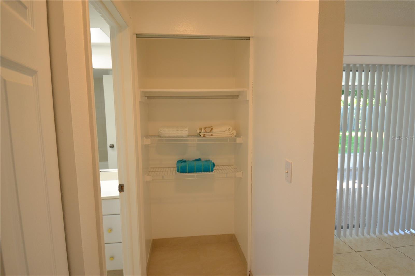 2357 White Oak Cir Property Photo 15