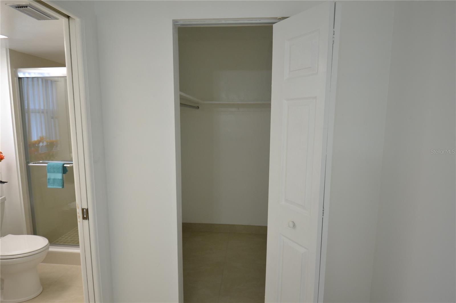 2357 White Oak Cir Property Photo 18