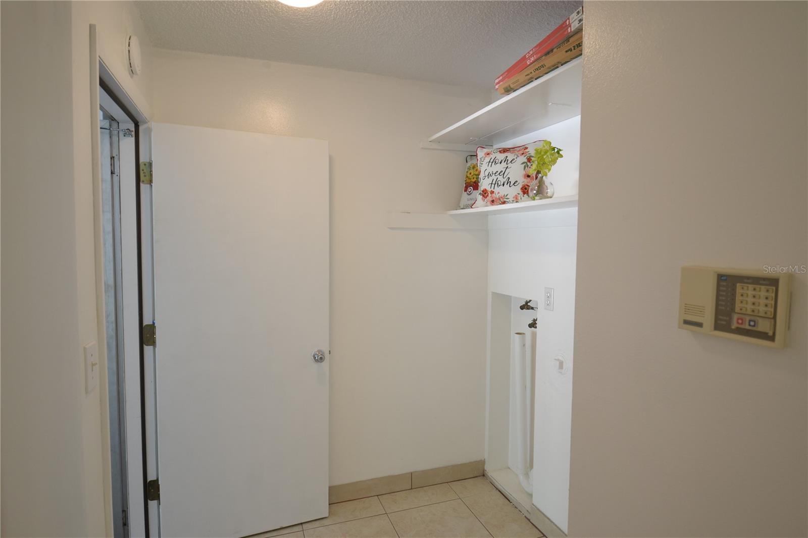 2357 White Oak Cir Property Photo 23