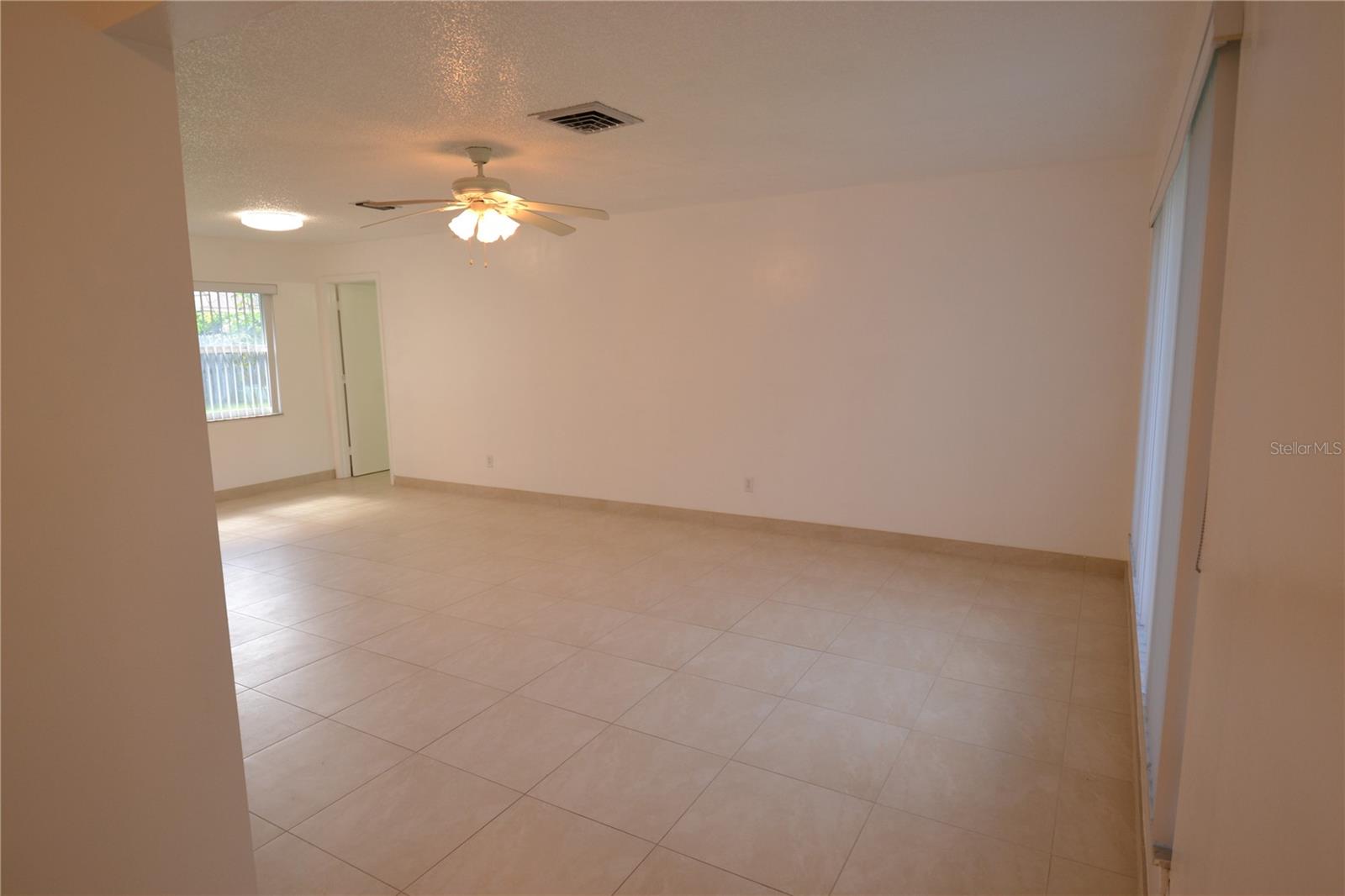 2357 White Oak Cir Property Photo 29