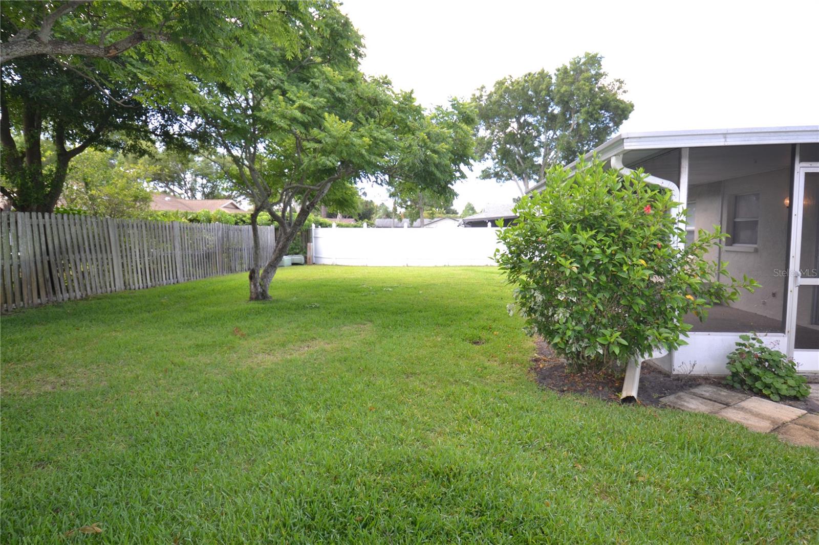 2357 White Oak Cir Property Photo 36