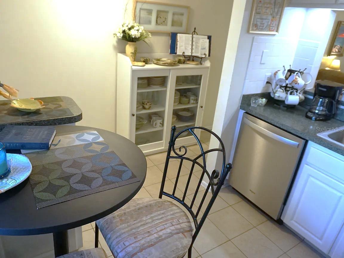 841 Patricia Ave #206 Property Photo 4