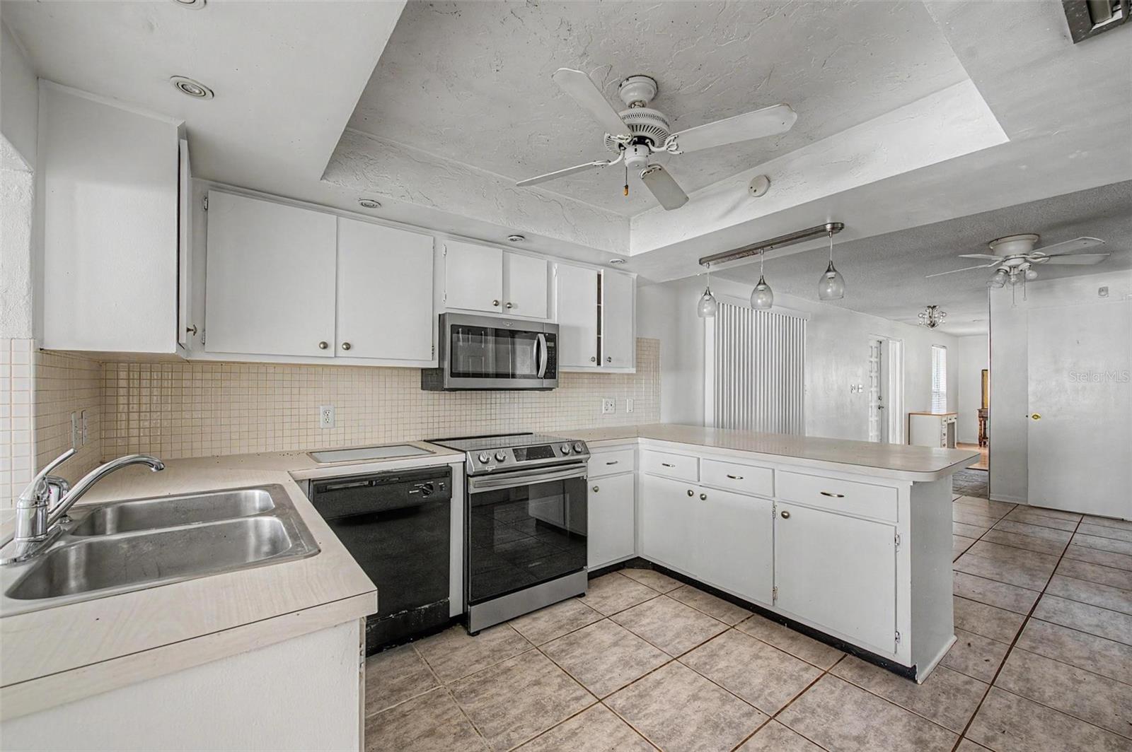 1647 Summerdale Dr S Property Photo 17