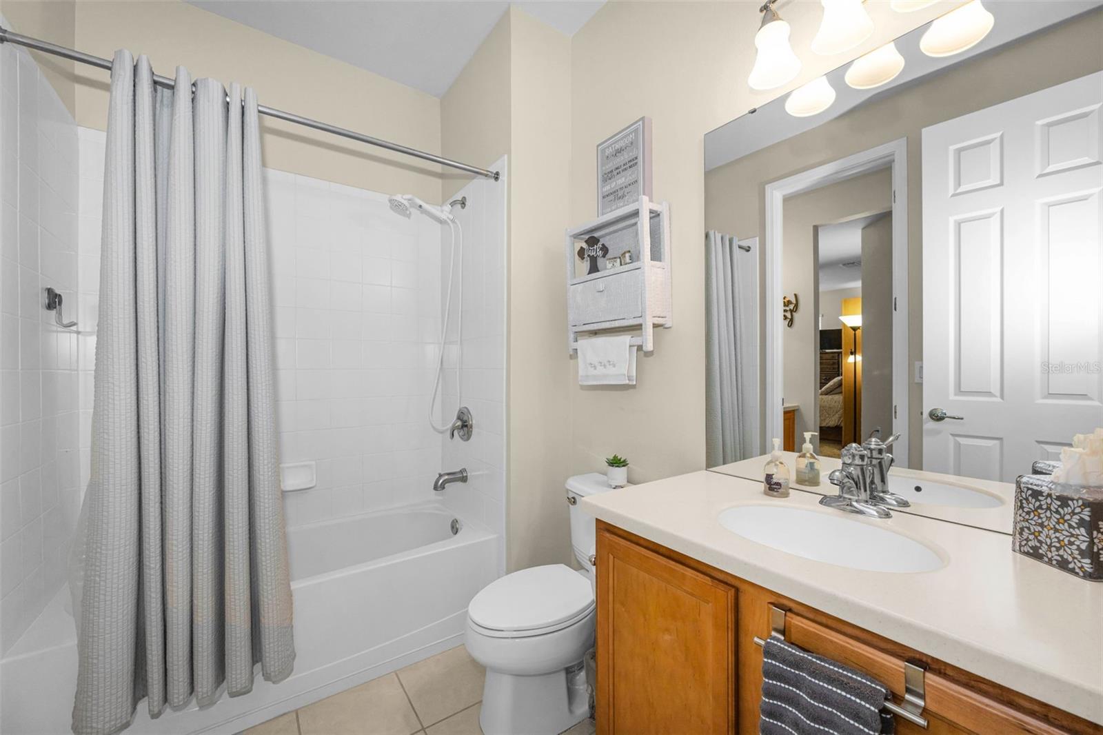 889 Lantern Way Property Photo 4