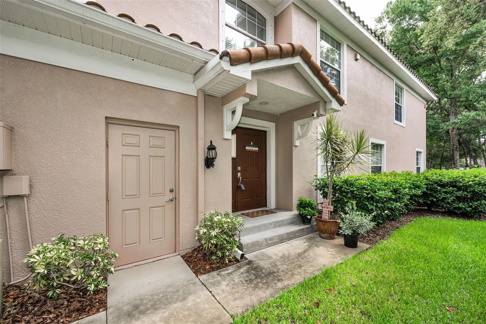 889 Lantern Way Property Photo 6