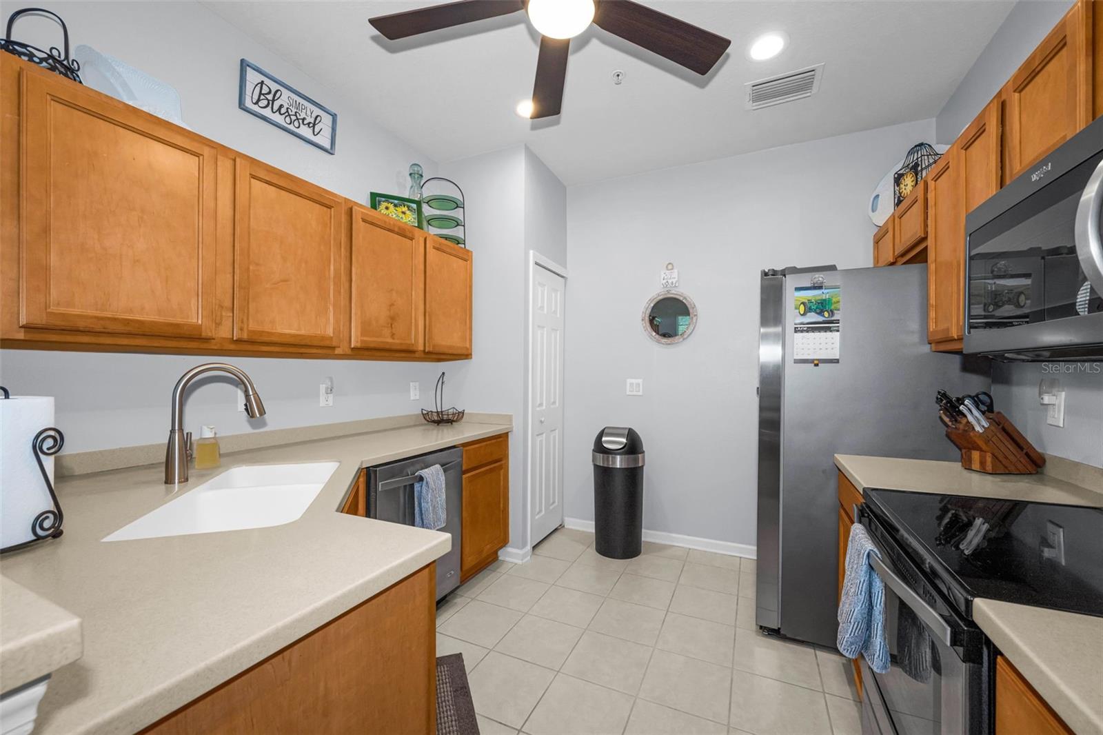 889 Lantern Way Property Photo 16