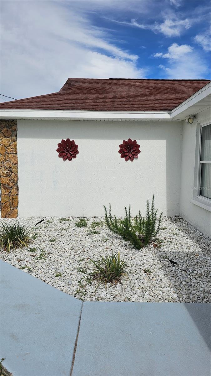 11318 Palomar St Property Photo 2