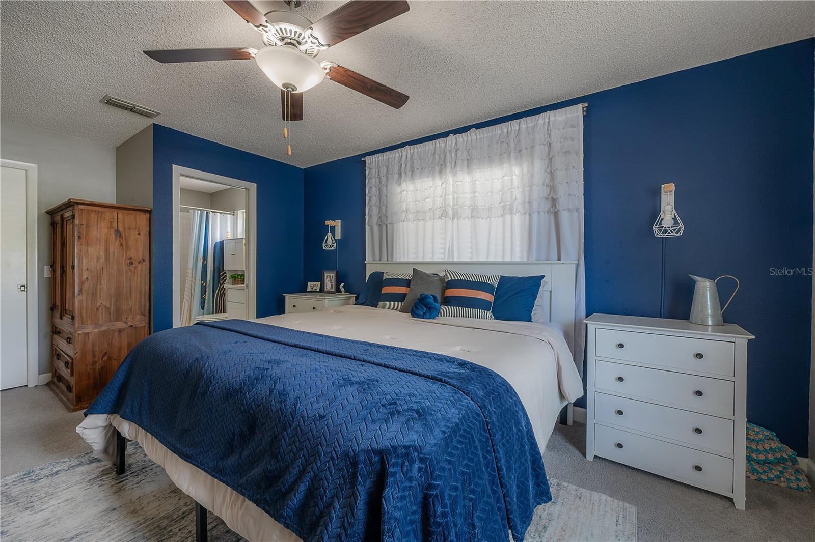 13210 Whaler Dr Property Photo 4