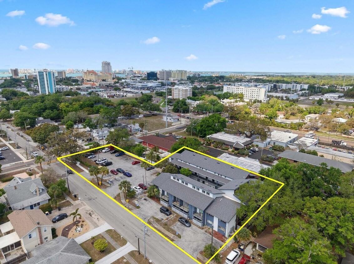 1100 TURNER ST Property Photo 1