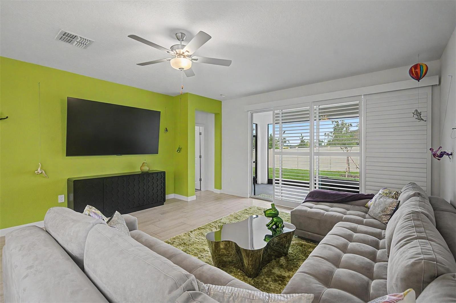 10733 Tupper Cay Dr Property Photo 13