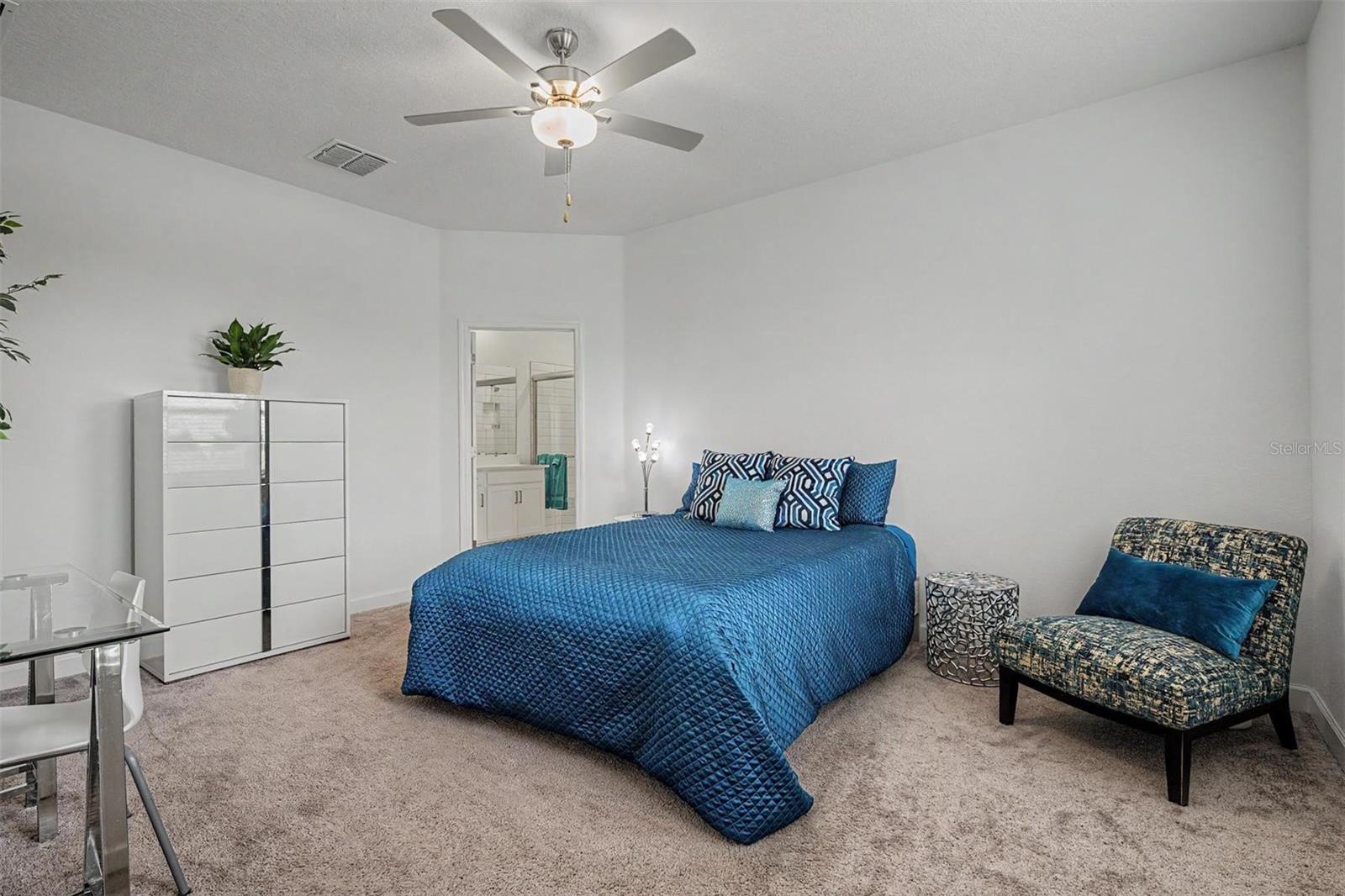 10733 Tupper Cay Dr Property Photo 16