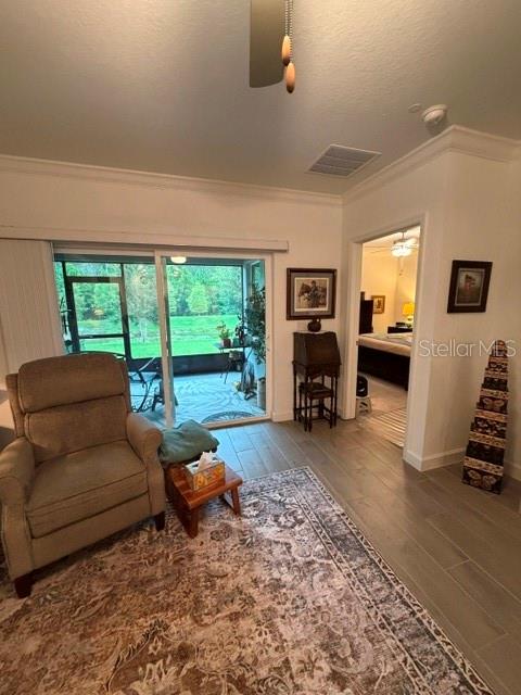16919 Forge Surf St Property Photo 8