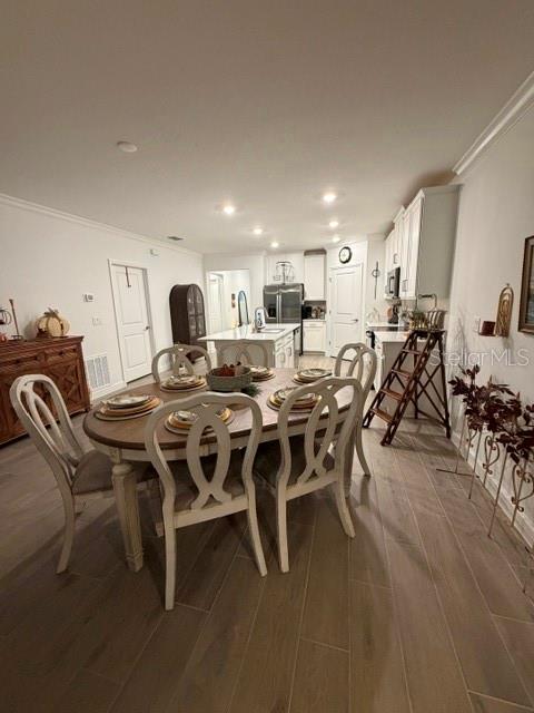 16919 Forge Surf St Property Photo 14
