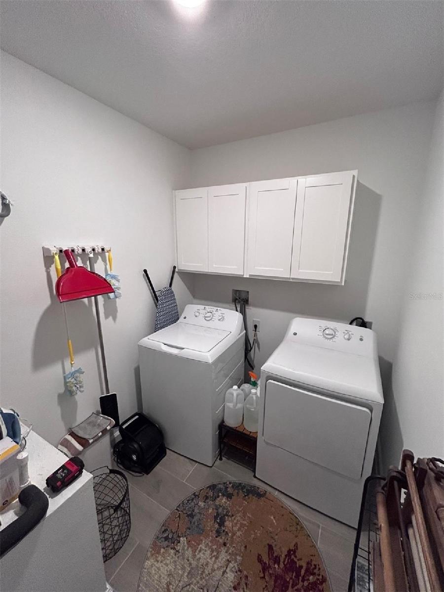 16919 Forge Surf St Property Photo 27